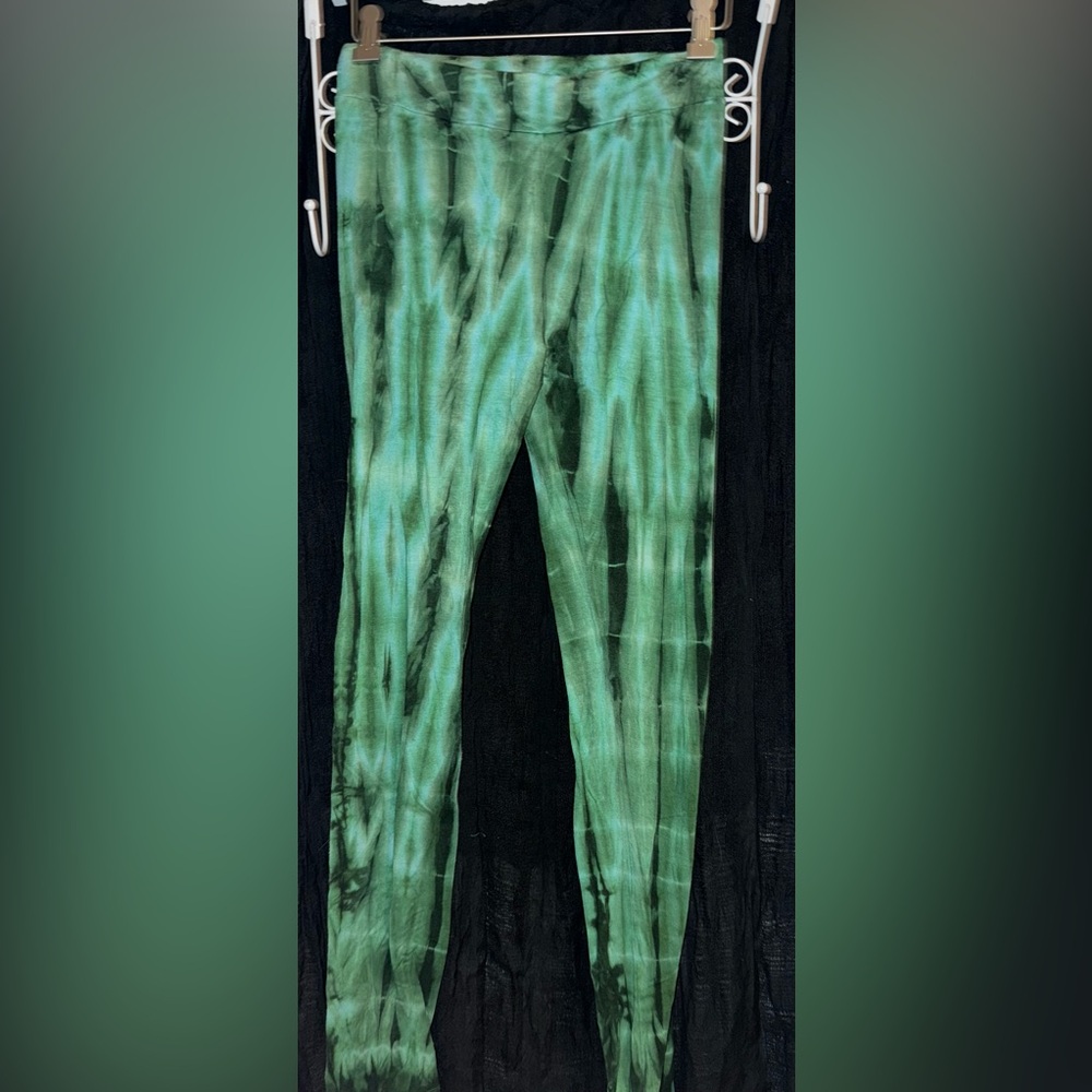 🌿VINTAGE🌿 Hand Died Green Black Tie Dye High Waist Plush Leggings